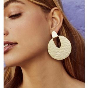 💛Kendra Scott Diane Statement Earrings